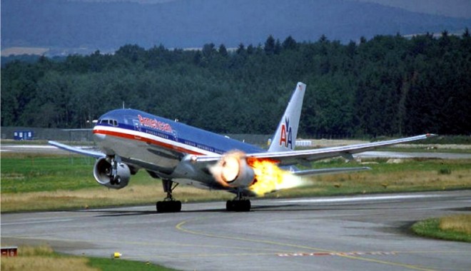 Un avion de pasageri a luat foc la decolare - foto-1318605420.jpg