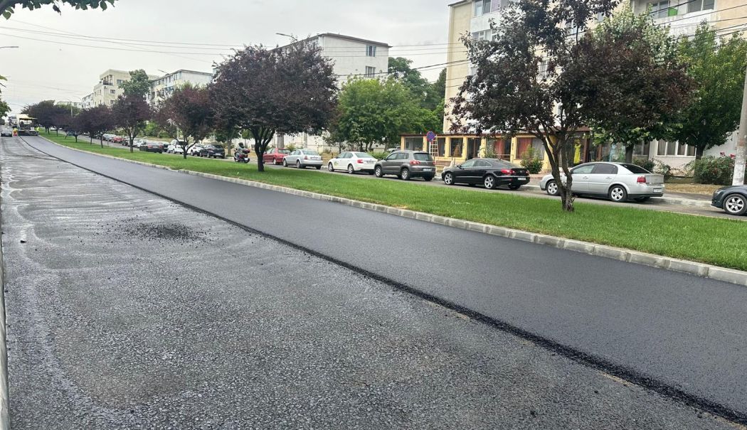 Anunț important de la administrația locală. Se finalizează lucrările de asfaltare pe străzile din centrul Mangaliei