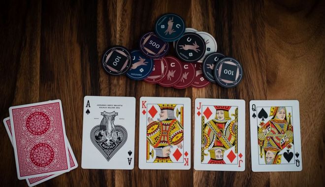 Jocul de poker ne poate ajuta să luăm decizii corecte și în viață sau în afaceri - foto1-1620196451.jpg