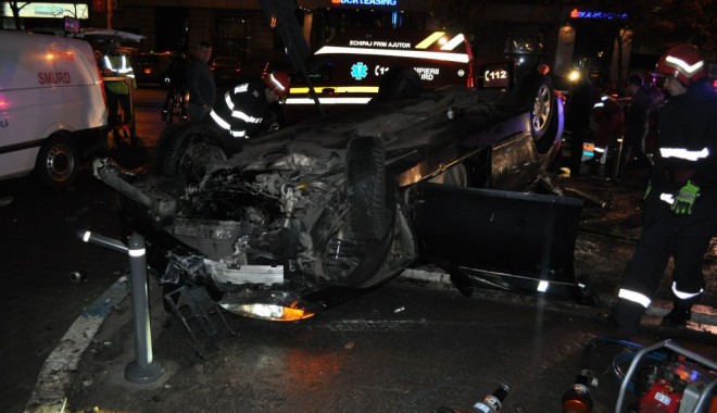 Constănțean implicat într-un grav accident rutier, în București (GALERIE FOTO) - fotoaccident31024x680-1327155251.jpg