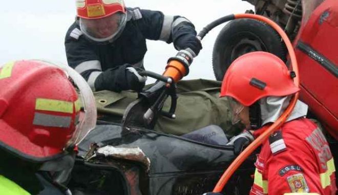 TRAGEDIE RUTIERĂ LA CONSTANȚA! UN BĂRBAT A MURIT, după ce mașina lui s-a răsturnat - fotoaccidentbobota-1535814168.jpg