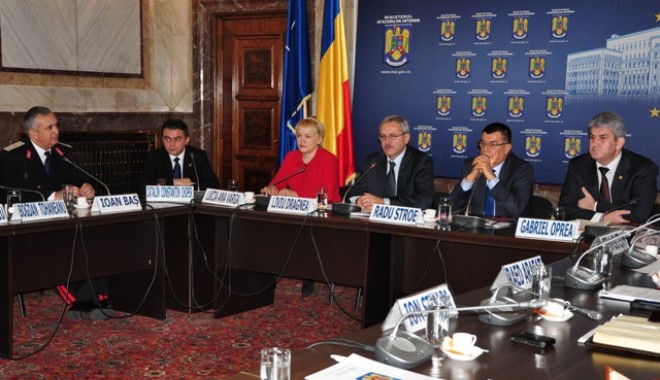 Ce activități au desfășurat pompierii în 2012 - fotobilantigsu01-1360247021.jpg