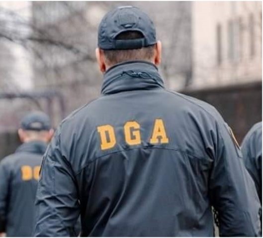 Doi polițiști de frontieră, cercetați pentru corupție. Unul este arestat preventiv - fotodga-1774692981.webp