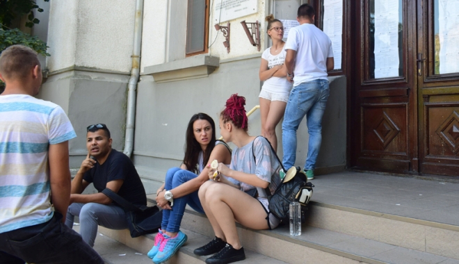 Admitere la liceu 2017. Cine sunt fruntașii și unde s-a intrat cu medie de 2 - fotofondadmitereliceu-1499875334.jpg