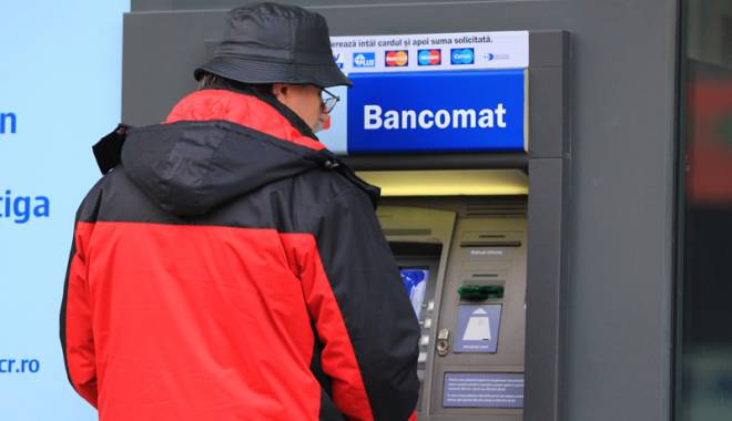 De ce nu vor băncile să știm ce comisioane ne iau la bancomat - fotofondbancomat-1427643207.jpg