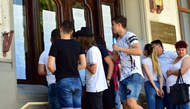 Primarul Constanței, acuzat de elevi de manipulare. 