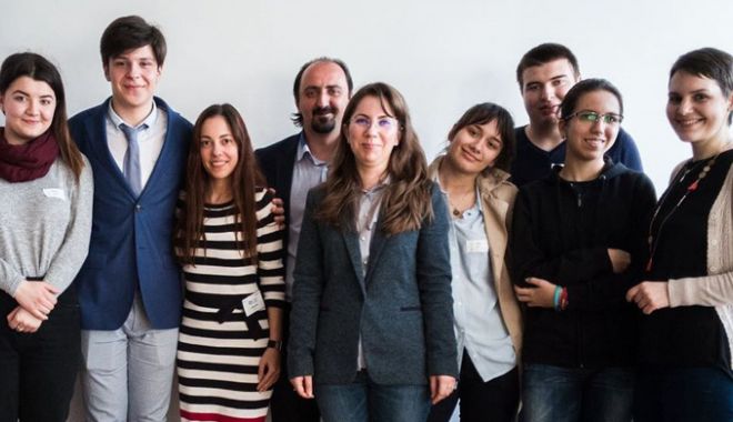 Cinci elevi constănțeni, în finala europeană a competiției Sci-Tech Challenge 2018 - fotofondcincielevi-1522848806.jpg