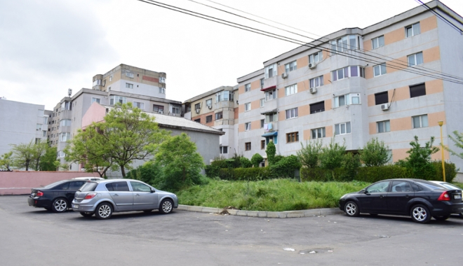 I-a sfidat pe toți! Gest incredibil al proprietarului de pe strada Biruinței, după ce a fost amendat de Poliția Locală - fotofondconstructiestradabiruint-1494512916.jpg
