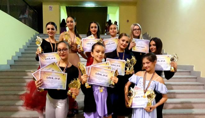 Trofee și medalii pentru elevele de la coregrafie ale Colegiului de Arte 