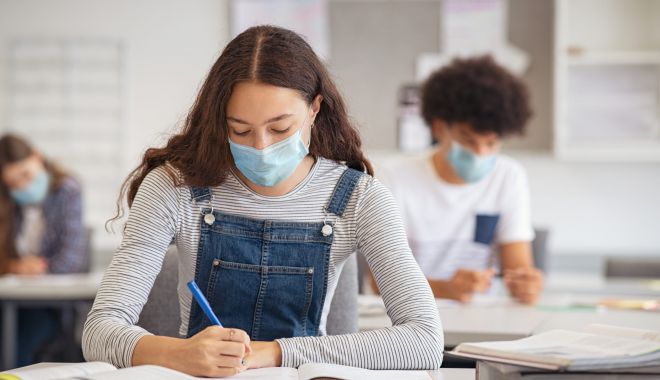 Programă şcolară redusă pentru examene. Elevii vor participa la simulări - fotofondexamenenationale2-1610292073.jpg