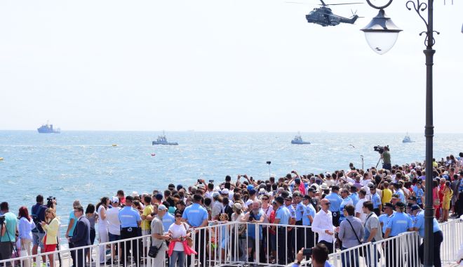 Ziua Marinei cu scufundări recreaționale, parade și artificii, pe faleza din Constanța - fotofondincepeziuamarinei2-1565656566.jpg