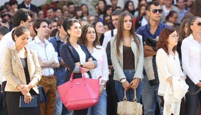 Începe admiterea la facultate. Câte locuri are disponibile Universitatea 