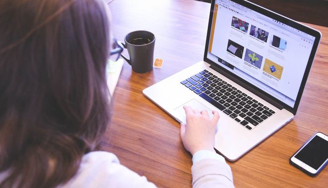 Incredibil! Cum a crezut o învăţătoare din Constanţa că poate să fenteze orele online - fotofondinvatatoare1-1605804516.jpg