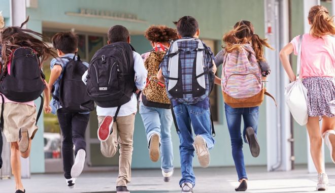 Mai puține ore la școală! Tăiem programele, tăiem posturile sau facem after school? - fotofondmaiputineore2-1574201363.jpg