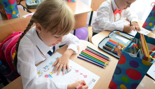 Manualul școlar unic devine realitate. Ministrul Educației a lansat dezbaterea publică - fotofondmanuale-1506441413.jpg