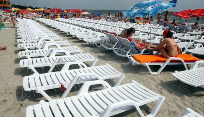 UPDATE - Plajele din Mamaia, luate la bani mărunți de inspectorii OPC. IATĂ CE AMENZI AU APLICAT - fotofondopcsezlonguri1436807443-1437124911.jpg