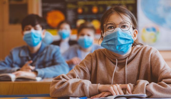 Părinţii şi profesorii cer redeschiderea şcolilor. „Este imperioasă recuperarea materiei!” - fotofondparintiisiprofesoriicer1-1610380427.jpg
