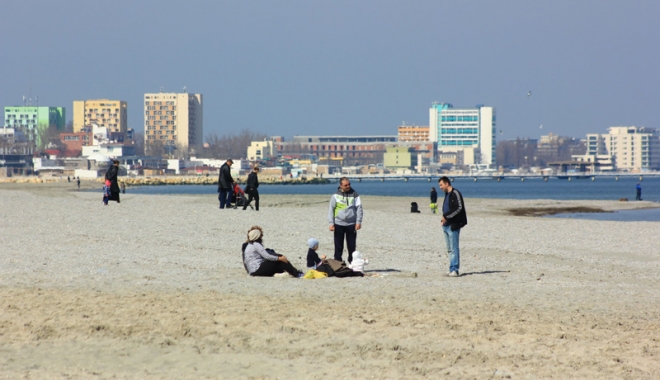Cine și de ce ține la blat plajele de pe litoral? - fotofondplaje-1460995490.jpg