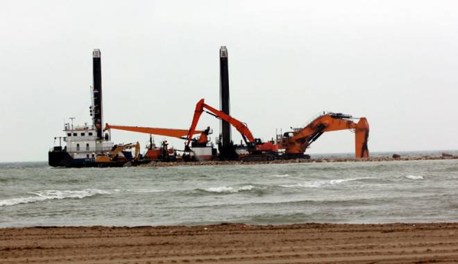 Sezonul estival, în pericol! Plajele din Mamaia, Constanța și Eforie nu vor fi gata - fotofondplajeministru3-1426873504.jpg