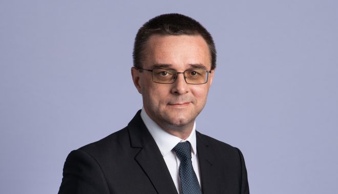Inspectorul general, prof. Sorin Mihai: „Toţi elevii vor fi dotaţi cu tablete pentru lecţiile online” - fotofondprintsorinmihai2-1605206296.jpg