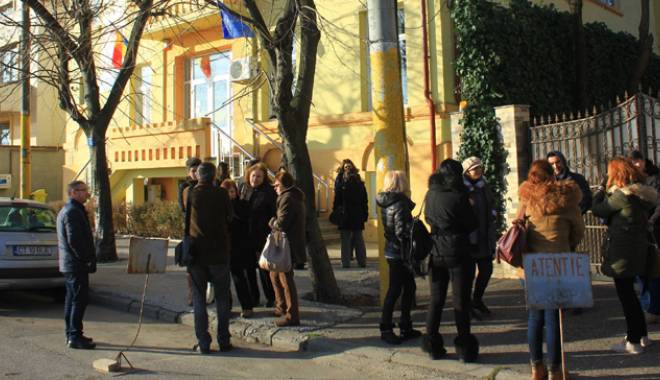 Scandal la Școala 
