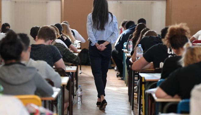 Se caută profesori pentru conceperea subiectelor la evaluările și examenele naționale de la anul - fotofondsecautaprofesori2-1569767156.jpg