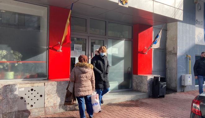 Cereri fără număr de înregistrare, răspunsuri în doi peri. „Este haos la Serviciul Cimitire!” - fotofondserviciulcimitire1-1607107413.jpg