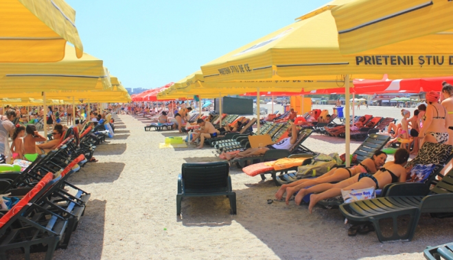 Șezlongurile au ocupat plajele! Turiștii nu mai au unde să-și așeze prosoapele - fotofondsezlonguri2-1469118360.jpg