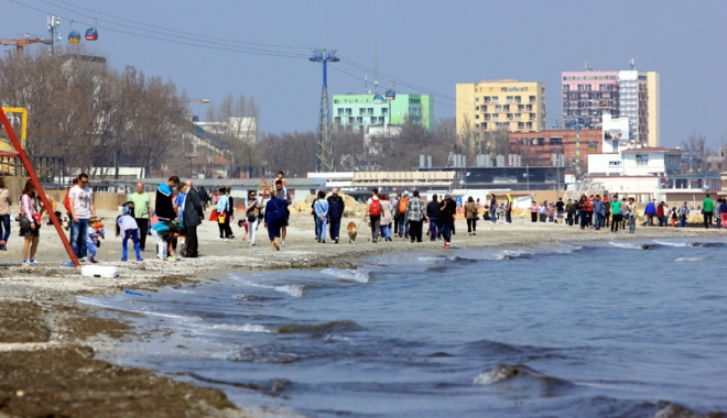 Litoralul își deschide porțile de Paști. Turiștii, așteptați la mare cu evenimente, concerte și sport - fotofondsezonestival1-1490373723.jpg