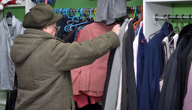 Cum să-ți iei haine de firmă, la prețuri imbatabile. Rușinea nu ține la etichetă - fotofondsh1-1481044442.jpg