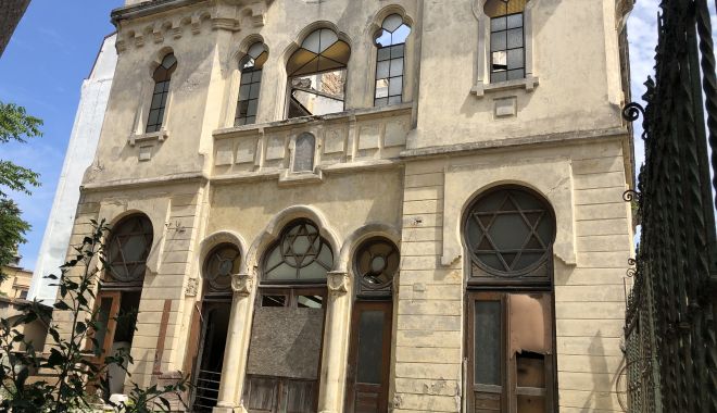 Un munte de tristețe și un licăr de speranță pentru Sinagoga din Constanța - fotofondsinagoga2-1595614575.jpg