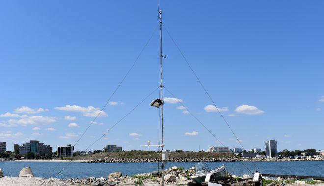 Stație meteorologică modernă, în stațiunea Mamaia. 