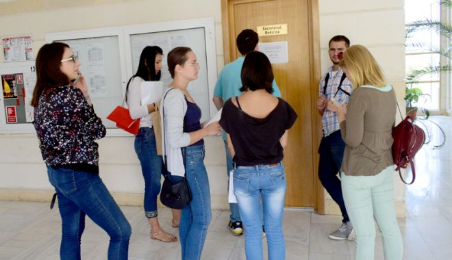 Nu contează dezastrul de la Bac! Crește numărul de locuri în universități - fotofondstudenti-1521734790.jpg