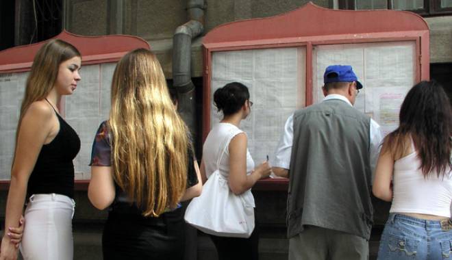 Profesorii se pregătesc de examen. Începe titularizarea! - fotofondtitulariyare1-1436706192.jpg