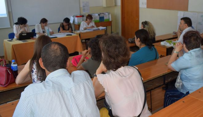 Titularizarea fără concurs, în anul școlar cu stare de urgență, blocată de președintele Iohannis - fotofondtitularizare-1590674422.jpg