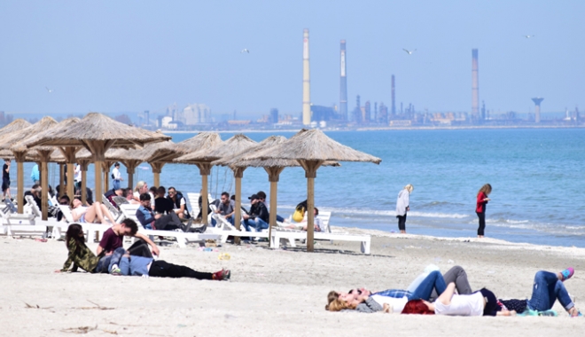 Hotelierii și agențiile s-au încurcat la numărat turiștii! - fotofondturisti-1493741046.jpg