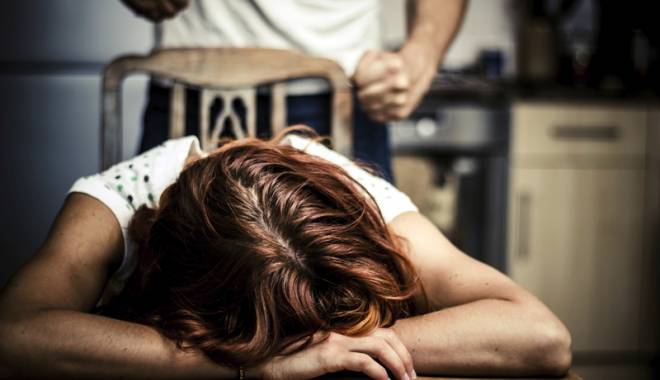 Victimele violenței în familie, lăsate de izbeliște. La Constanța, femeile agresate nu primesc ajutor - fotofondviolenta1-1442853525.jpg