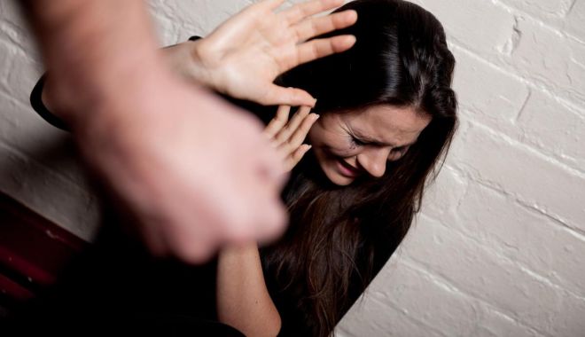 Violența în familie, greu de oprit. Ordine de protecție emise pe bandă rulantă - fotofondviolentadomestica-1579534633.jpg