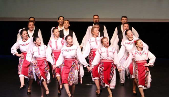 Zile de sărbătoare la Constanța! Dobrogea, aniversată în tot județul - fotofondziledesarbatoare-1573593404.jpg