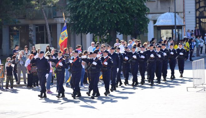 Paradă impresionantă, pe străzile din municipiu, de Ziua Constanței - fotofondziuaconstantei-1558379646.jpg