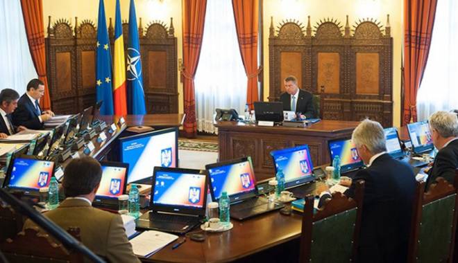 Scandalul interceptărilor. Ședință CSAT, pe tema deciziei CCR - fotofota59622500-1457602464.jpg