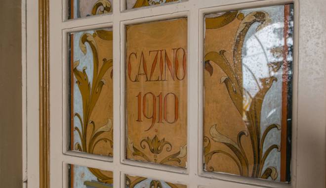 Distrugerea Cazinoului Constanța, surprinsă  de un fotograf francez - fotografiacazino5-1436100577.jpg