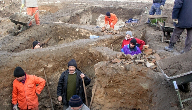Cum sunt promovate siturile arheologice mai puțin cunoscute - fotografiiaerienesimachete-1461693342.jpg