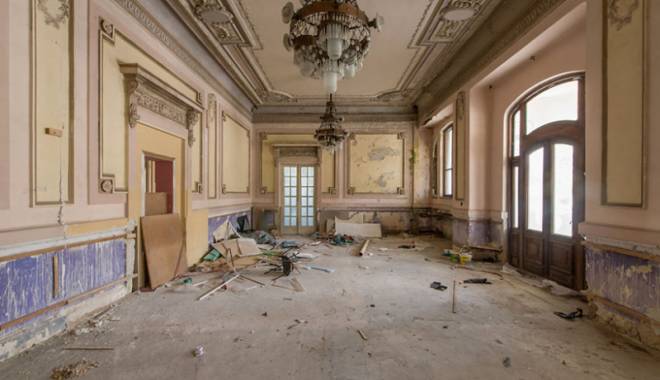 Distrugerea Cazinoului Constanța, surprinsă  de un fotograf francez - fotografiicazino7-1436100709.jpg