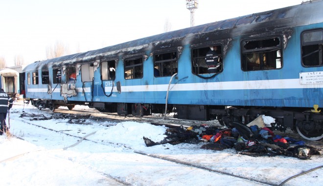 Un vagon a ars în Gara Palas Constanța - fotoincendiu-1327850743.jpg