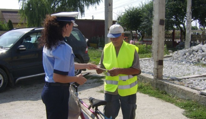 Descinderi ale polițiștilor în preajma școlilor - fotopreventierutiera11341496058-1382869174.jpg