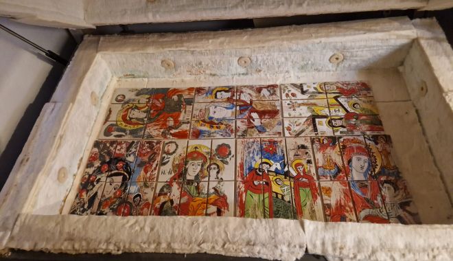 FOTO. Constănțenii, invitați la expoziție! Lucrările, semnate de cursanții claselor de ceramică