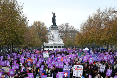 Mii de oameni au protestat în Franţa împotriva violenţei asupra femeilor. „Mai este normal să numărăm morţii?” - framta-1763891966.png