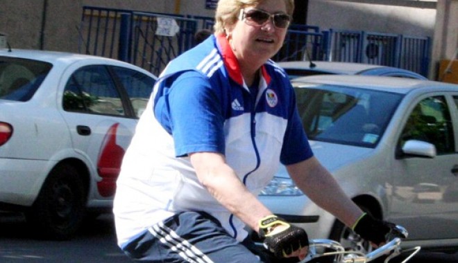 Mersul pe bicicletă ne face mai sănătoși și mai fericiți - francu-1333361544.jpg