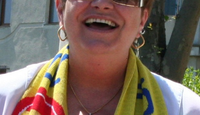 Elena Frîncu, fericită și relaxată de ziua sa - francu105-1355340507.jpg